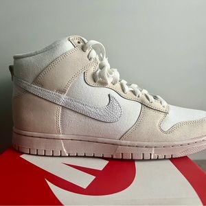 COPY - Nike Dunk Hi - DS - Size 10